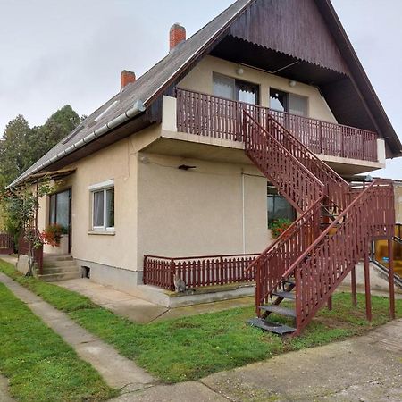 Panna Apartmanház Balatonlelle Esterno foto