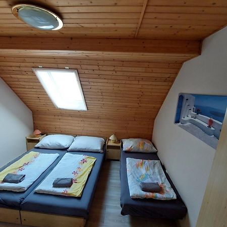Panna Apartmanház Balatonlelle Esterno foto
