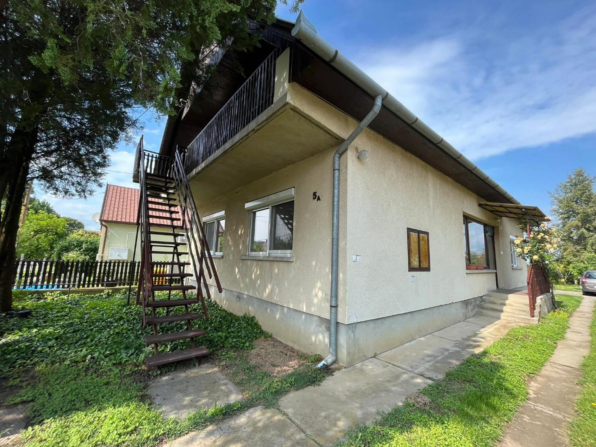 Panna Apartmanház Balatonlelle Esterno foto